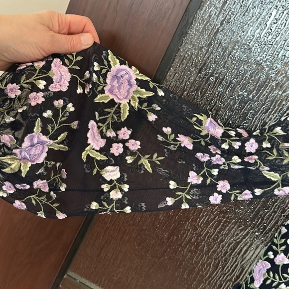 Mac Duggal Embroidered tiered dress size 8 - Picture 8 of 13